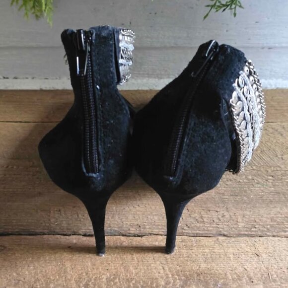 Size 8.5 Steve Madden Luxe Black High Heels with Silver Beads - Picture 4 of 9
